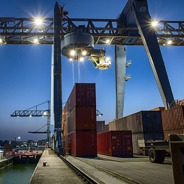 verlichting op grote hoogte lage temperatuur led hoge temperatuur led ATEX lenzen speciale coatings gewenst lichtniveau kunstmatig licht warmte kou